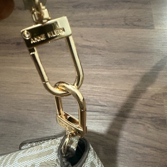 Anne Klein small bag-New - Picture 4 of 8
